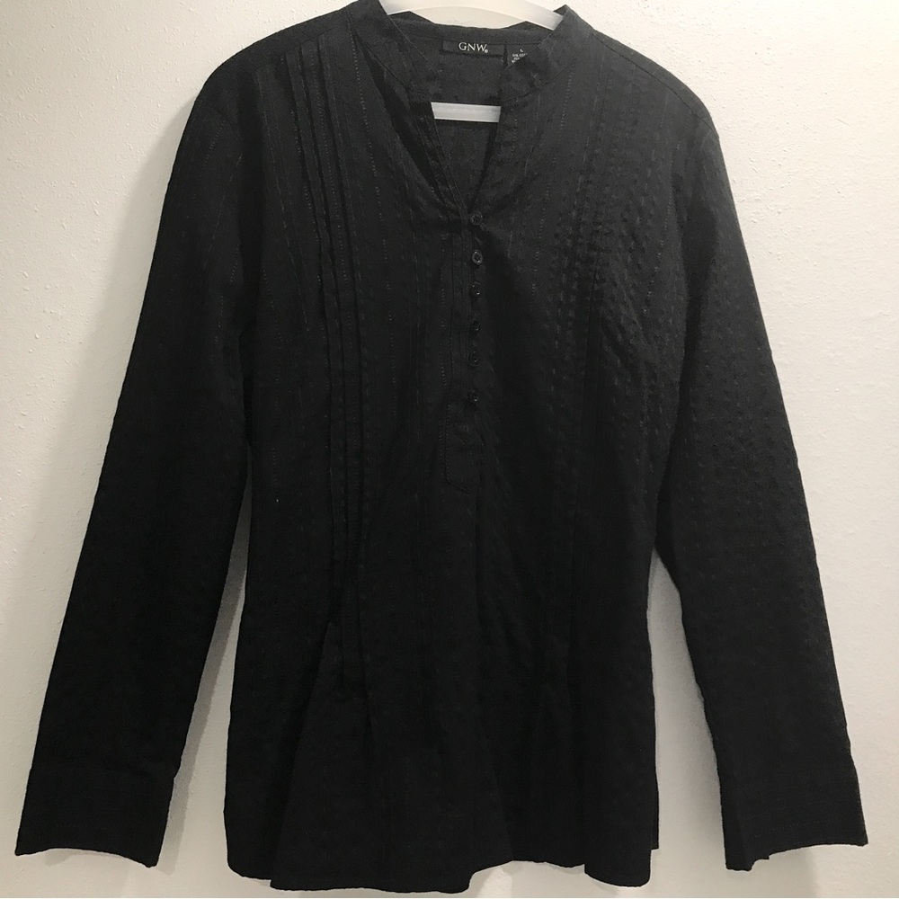 Great Northwest black split neck button up long sleeve tunic.